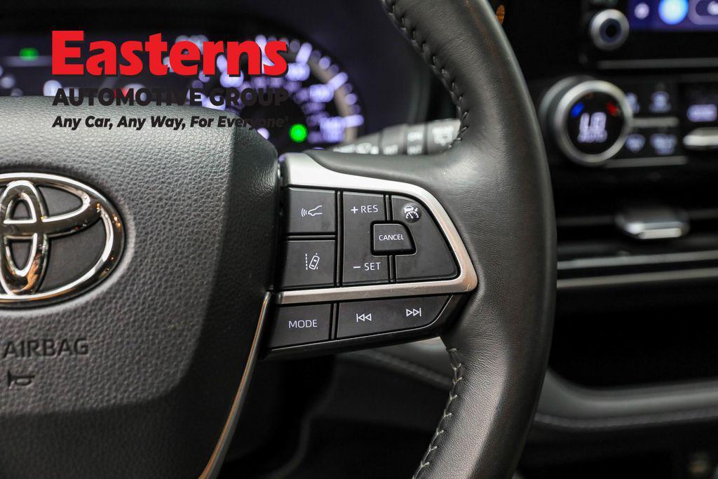 used 2023 Toyota Highlander car, priced at $30,950