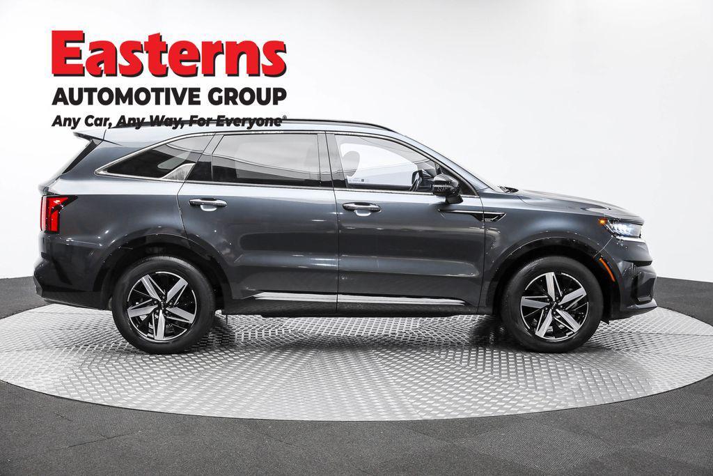 used 2022 Kia Sorento car, priced at $25,490