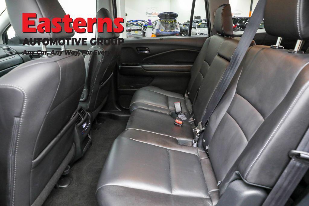 used 2022 Honda Pilot car, priced at $31,950