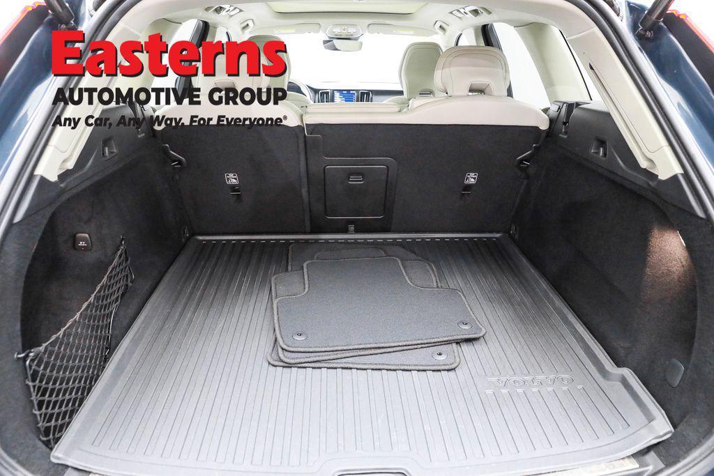 used 2022 Volvo XC60 car, priced at $28,790