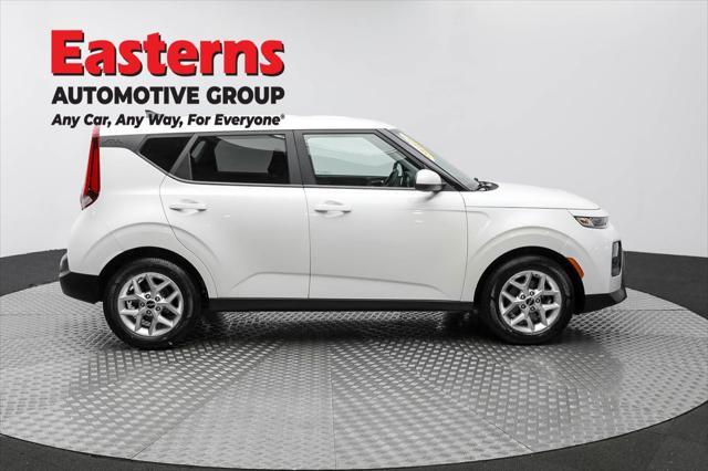used 2022 Kia Soul car, priced at $16,490