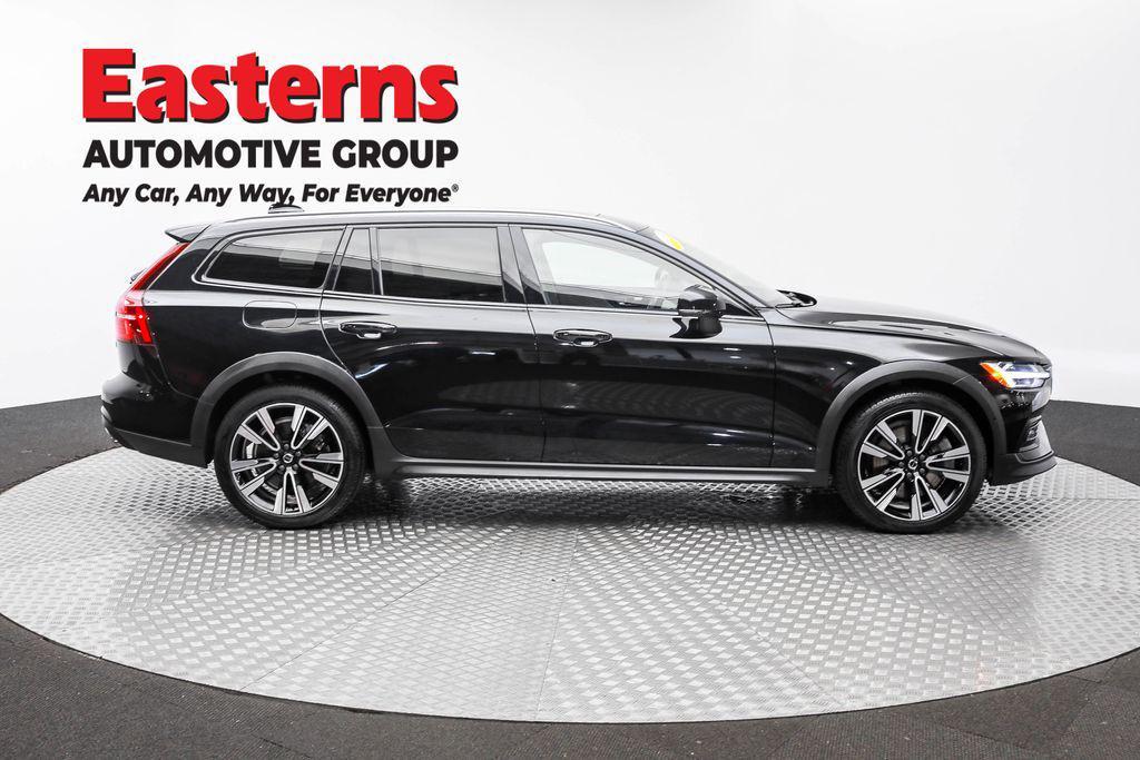 used 2022 Volvo V60 Cross Country car, priced at $33,875