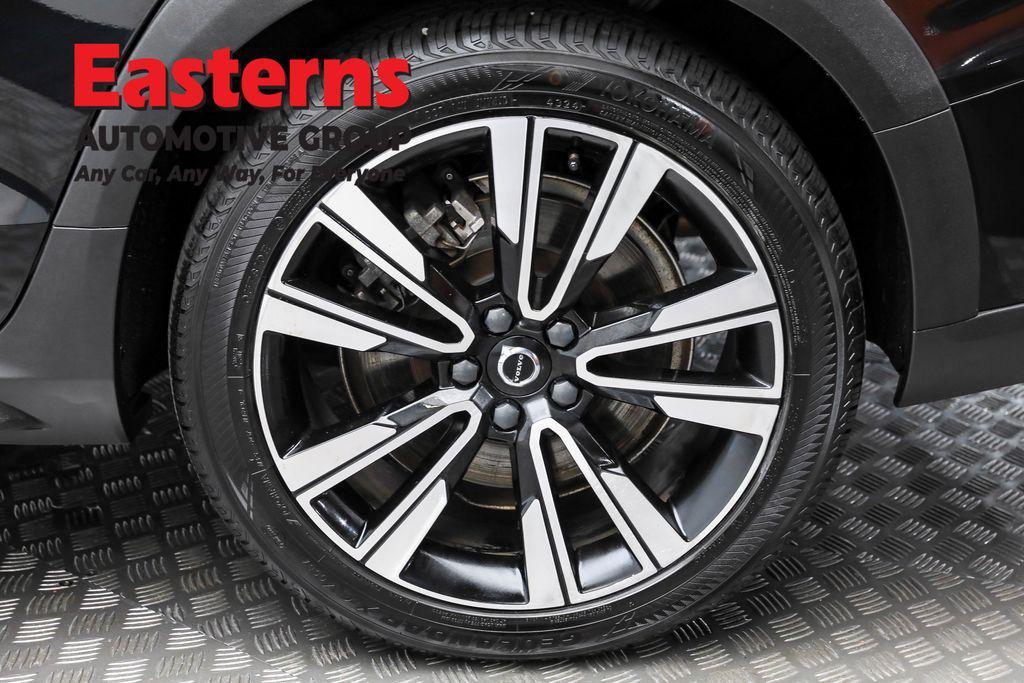 used 2022 Volvo V60 Cross Country car, priced at $33,875