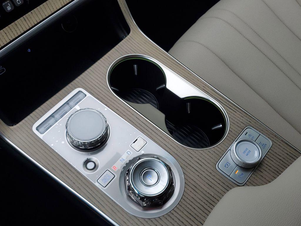 new 2025 Genesis GV80 car, priced at $60,009