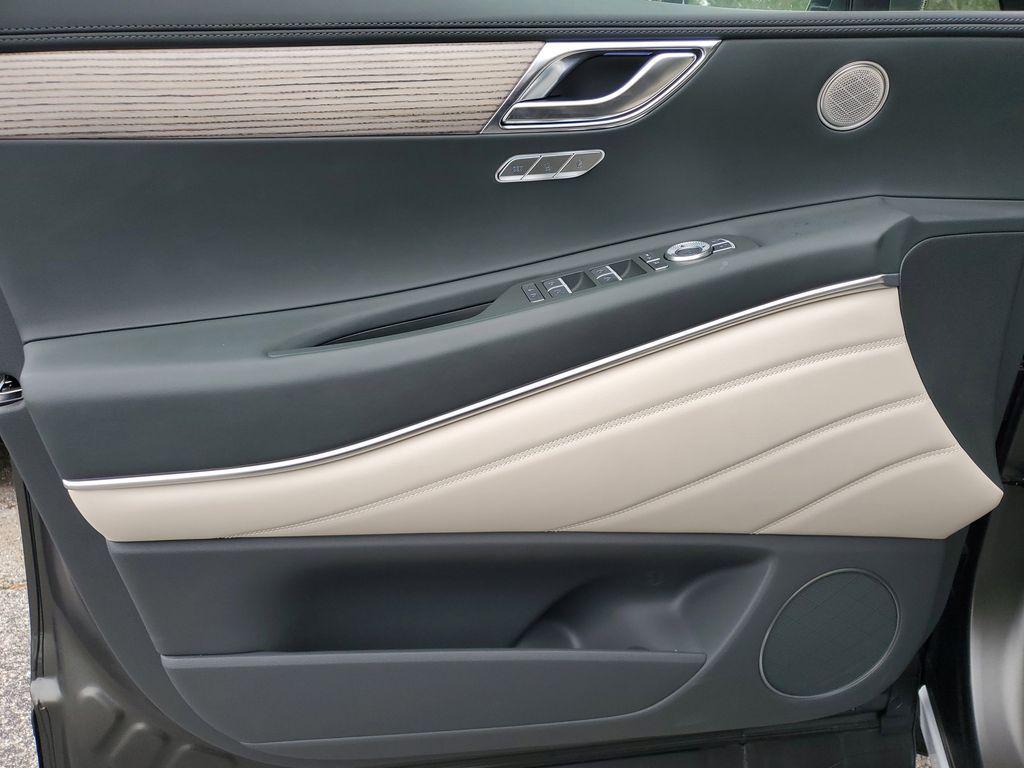 new 2025 Genesis GV80 car, priced at $60,009