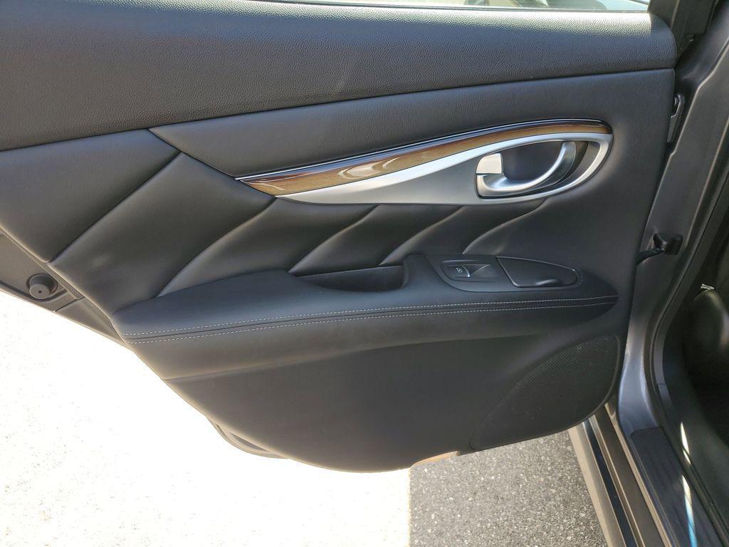 used 2016 INFINITI Q70 car, priced at $19,387