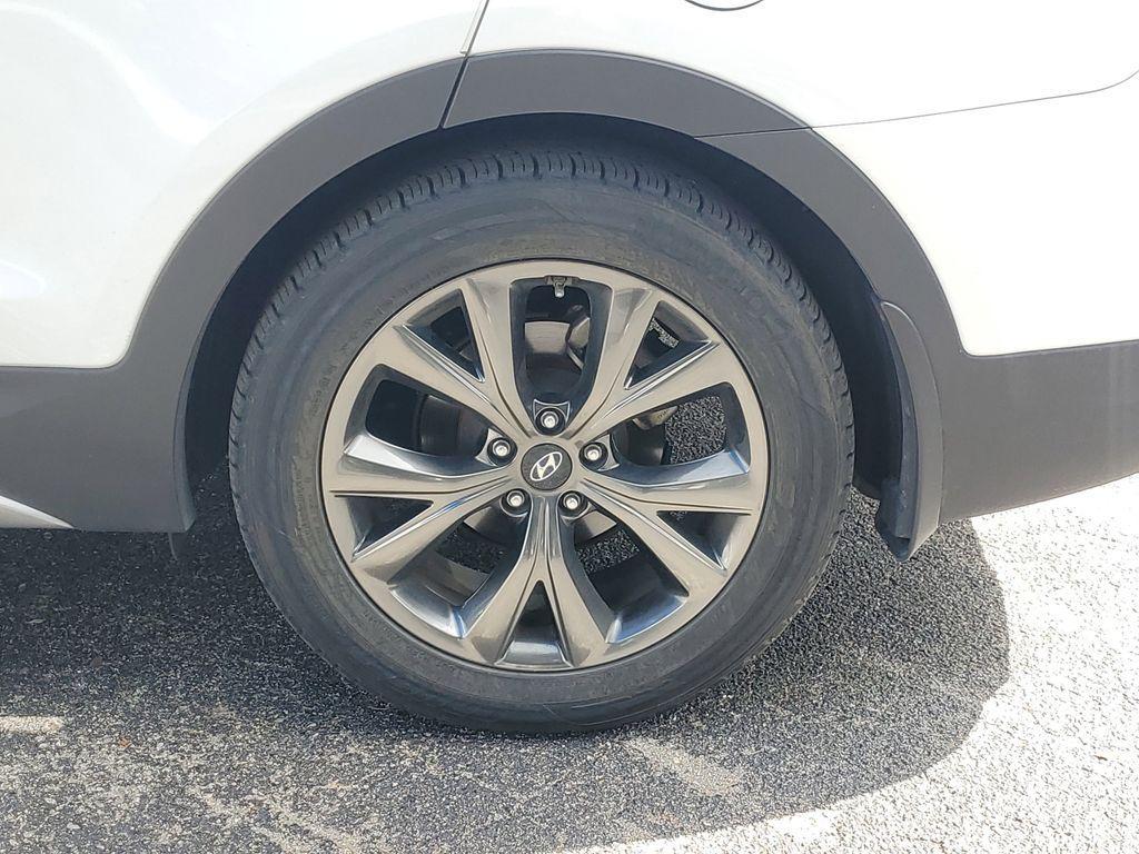 used 2018 Hyundai Santa Fe Sport car, priced at $14,687