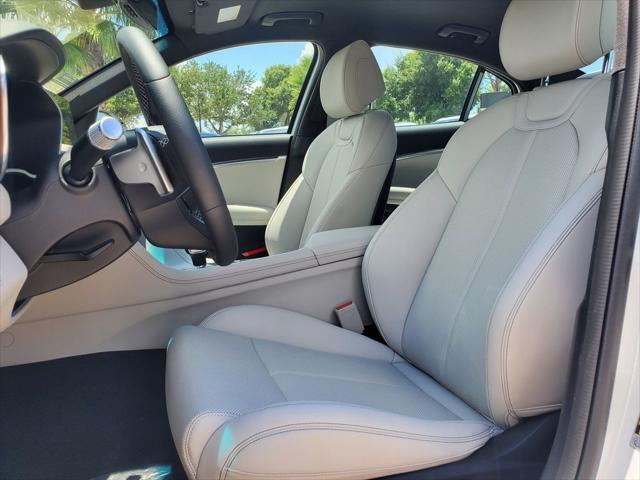 new 2025 Genesis G70 car, priced at $39,432