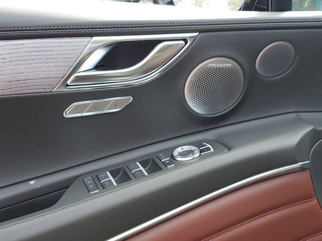 new 2025 Genesis GV80 car, priced at $75,657