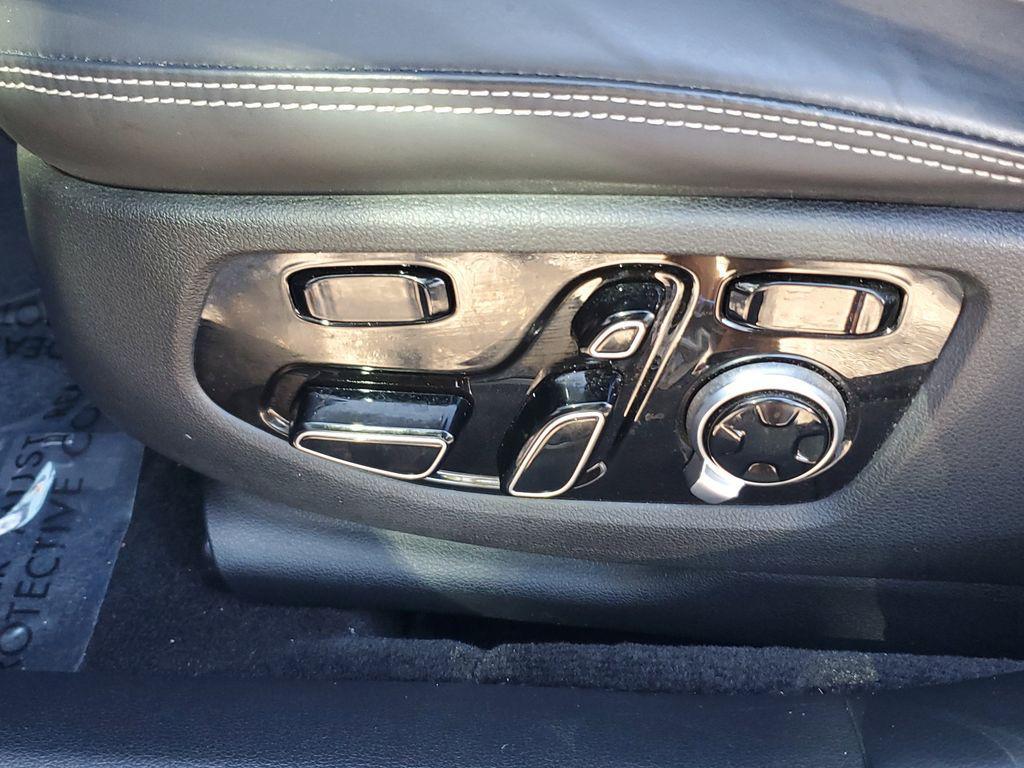 used 2021 Genesis G90 car, priced at $40,827