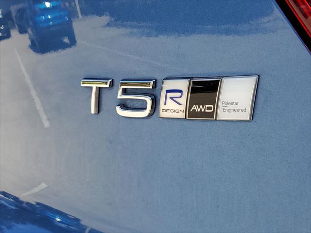 used 2020 Volvo XC40 car, priced at $30,337