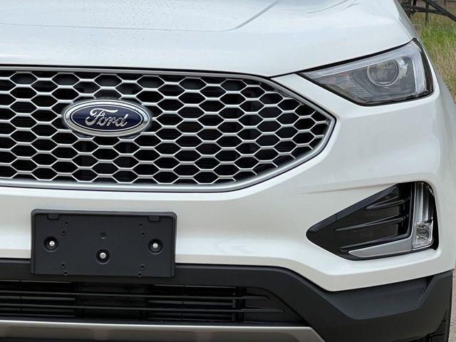 new 2024 Ford Edge car, priced at $40,177