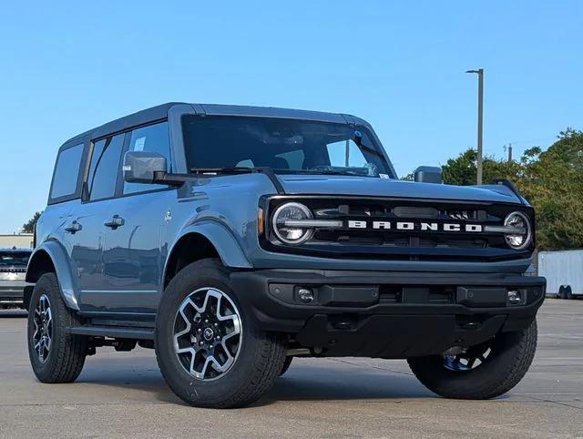 new 2024 Ford Bronco car, priced at $54,558