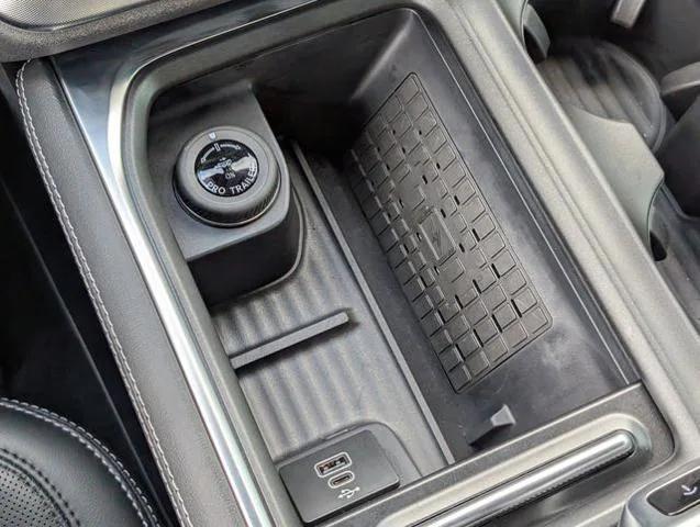 new 2025 Ford Expedition car, priced at $77,698