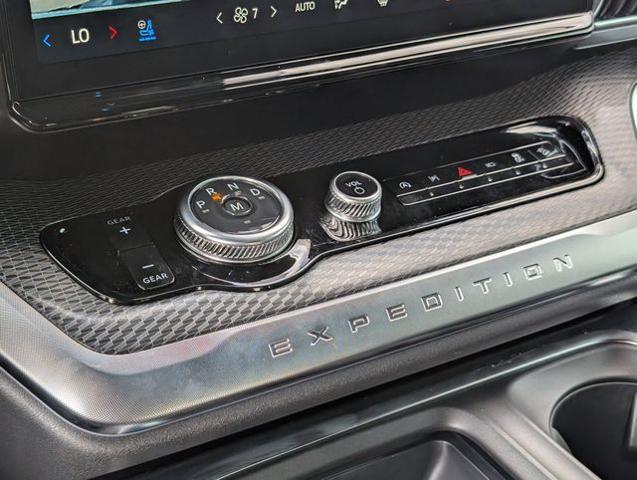 new 2025 Ford Expedition car, priced at $77,698