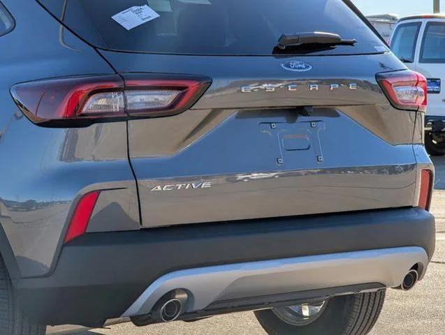 new 2025 Ford Escape car, priced at $25,404