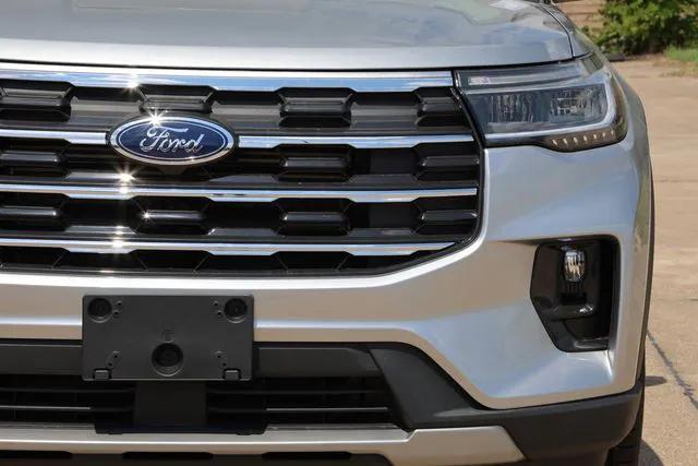 new 2025 Ford Explorer car, priced at $40,709