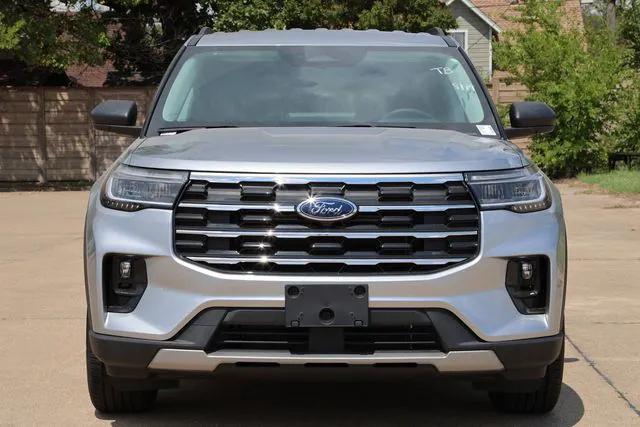 new 2025 Ford Explorer car, priced at $40,709