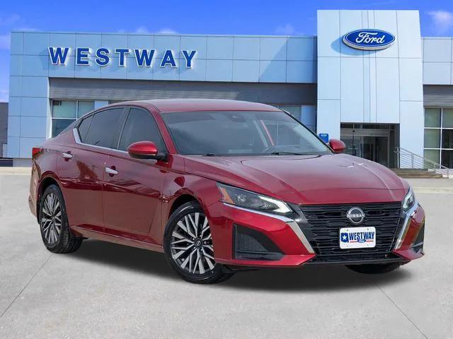 used 2023 Nissan Altima car, priced at $18,487