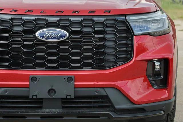 new 2025 Ford Explorer car, priced at $46,323