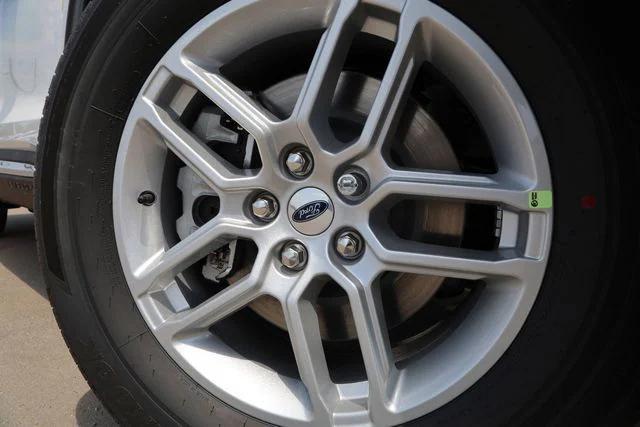 new 2025 Ford Explorer car, priced at $38,998