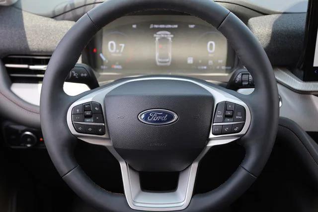 new 2025 Ford Explorer car, priced at $38,998