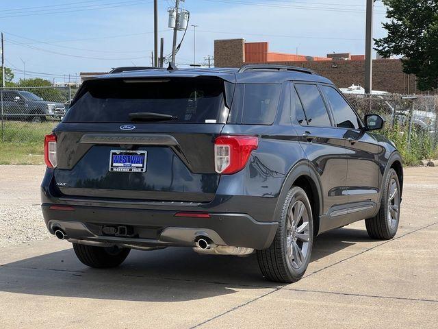 new 2024 Ford Explorer car, priced at $40,881