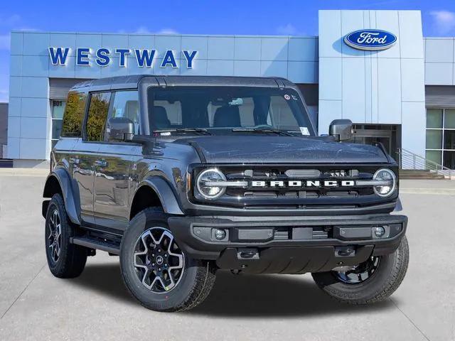 new 2024 Ford Bronco car, priced at $53,388