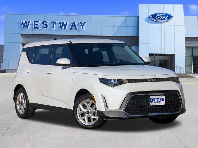 used 2024 Kia Soul car, priced at $13,987