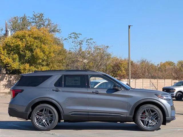 new 2025 Ford Explorer car, priced at $57,568