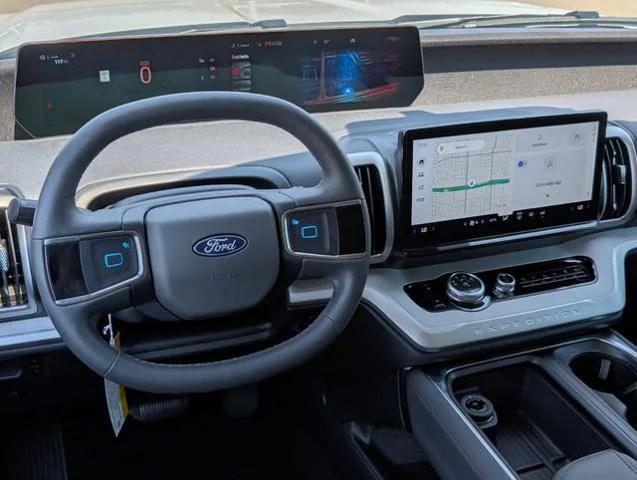 new 2025 Ford Expedition car, priced at $59,596