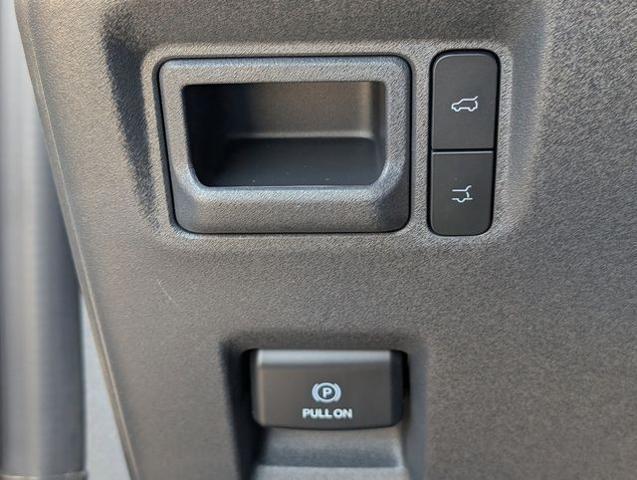 new 2025 Ford Expedition car, priced at $59,596