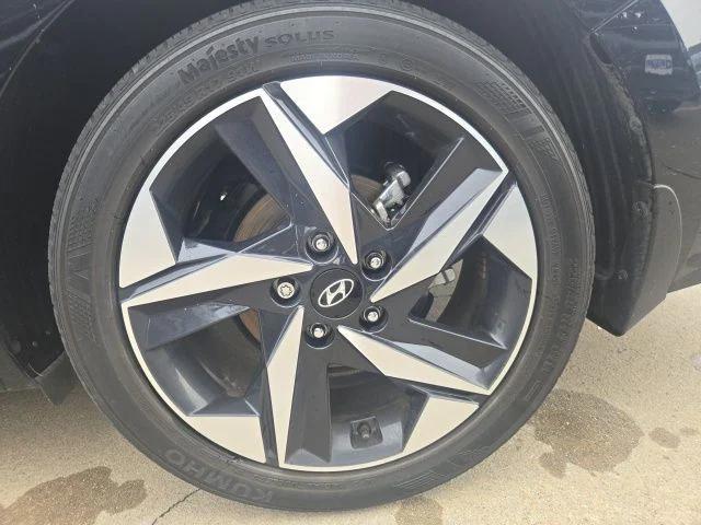 used 2023 Hyundai Elantra car, priced at $21,987