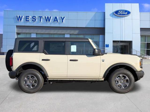 new 2025 Ford Bronco car, priced at $44,226