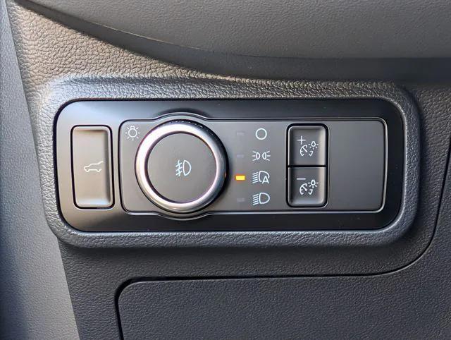 new 2025 Ford Explorer car, priced at $41,555
