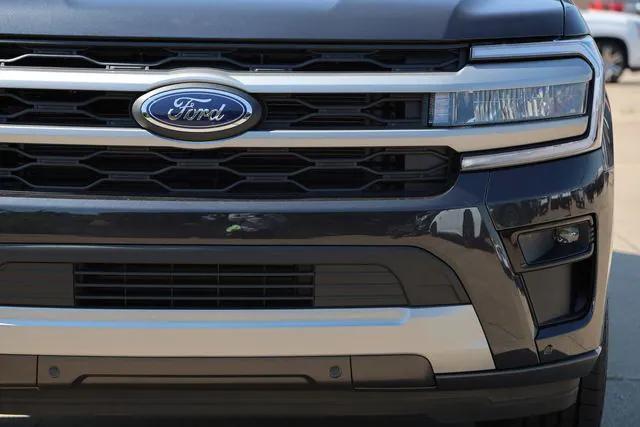 new 2024 Ford Expedition car, priced at $59,214