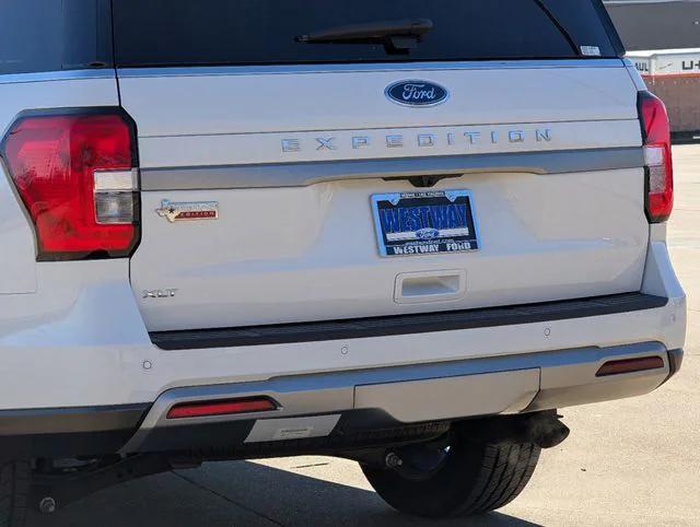 new 2024 Ford Expedition car, priced at $55,995