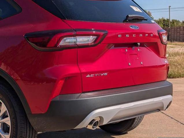 new 2025 Ford Escape car, priced at $25,729
