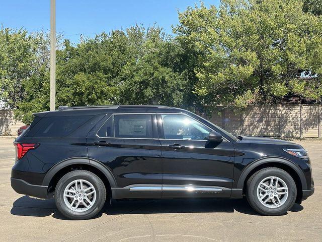 new 2025 Ford Explorer car, priced at $40,975