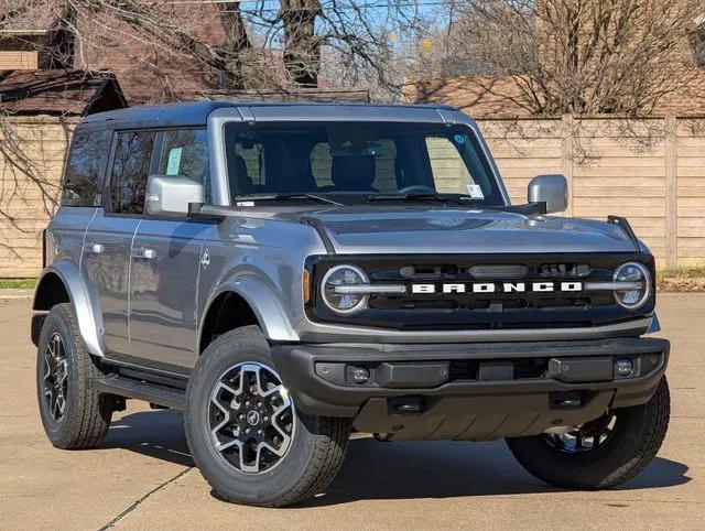 new 2024 Ford Bronco car, priced at $53,388