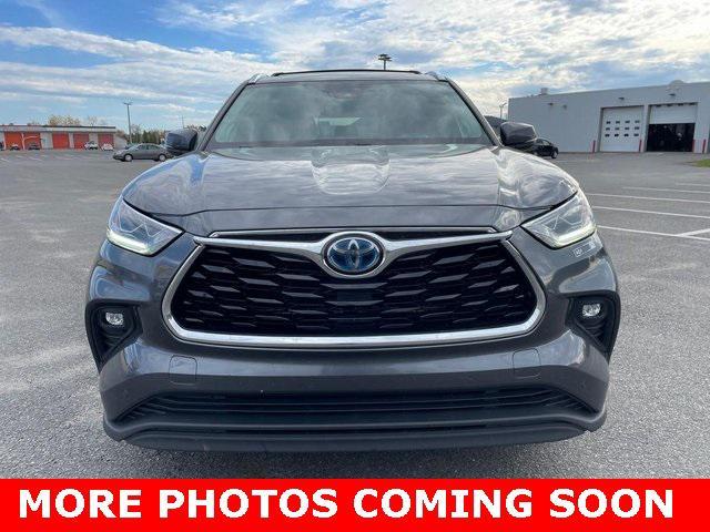 used 2020 Toyota Highlander Hybrid car, priced at $34,791