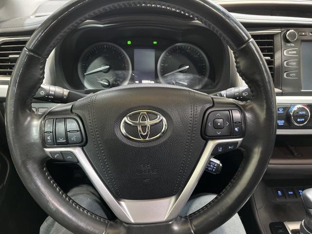 used 2019 Toyota Highlander car, priced at $27,026