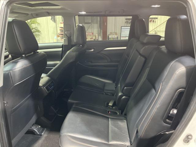 used 2019 Toyota Highlander car, priced at $27,026