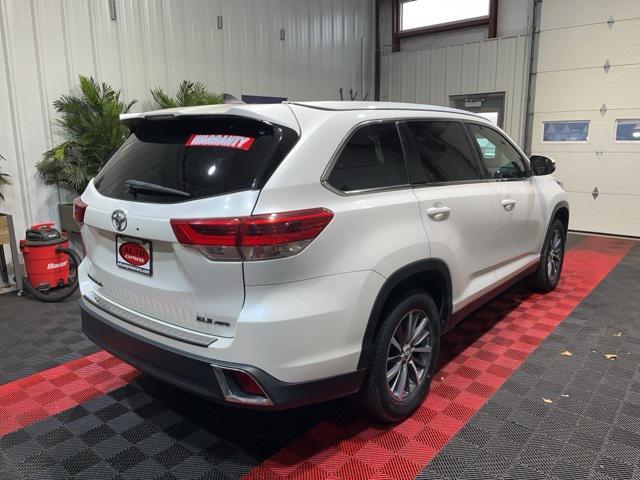 used 2019 Toyota Highlander car, priced at $27,026