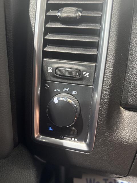 used 2022 Ram 1500 Classic car, priced at $28,269
