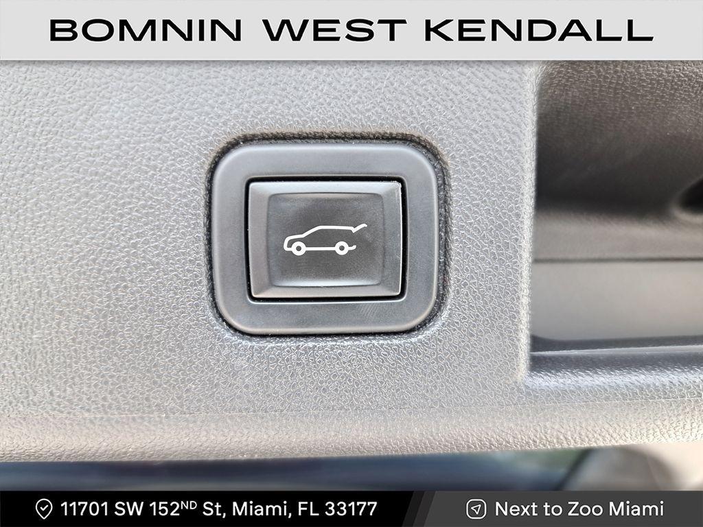 used 2020 Chevrolet Equinox car, priced at $14,990