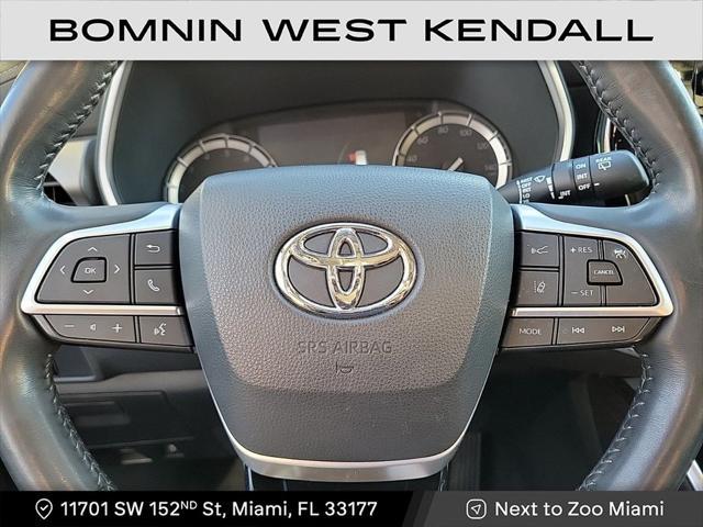 used 2022 Toyota Highlander car, priced at $36,490