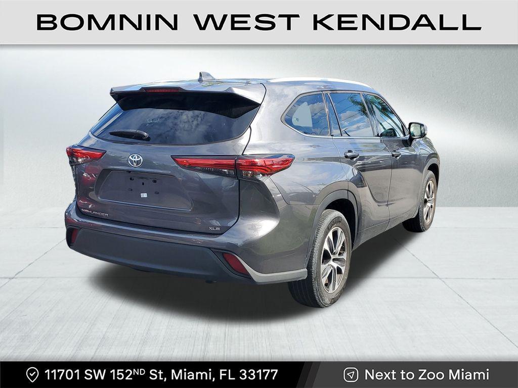used 2022 Toyota Highlander car, priced at $28,490