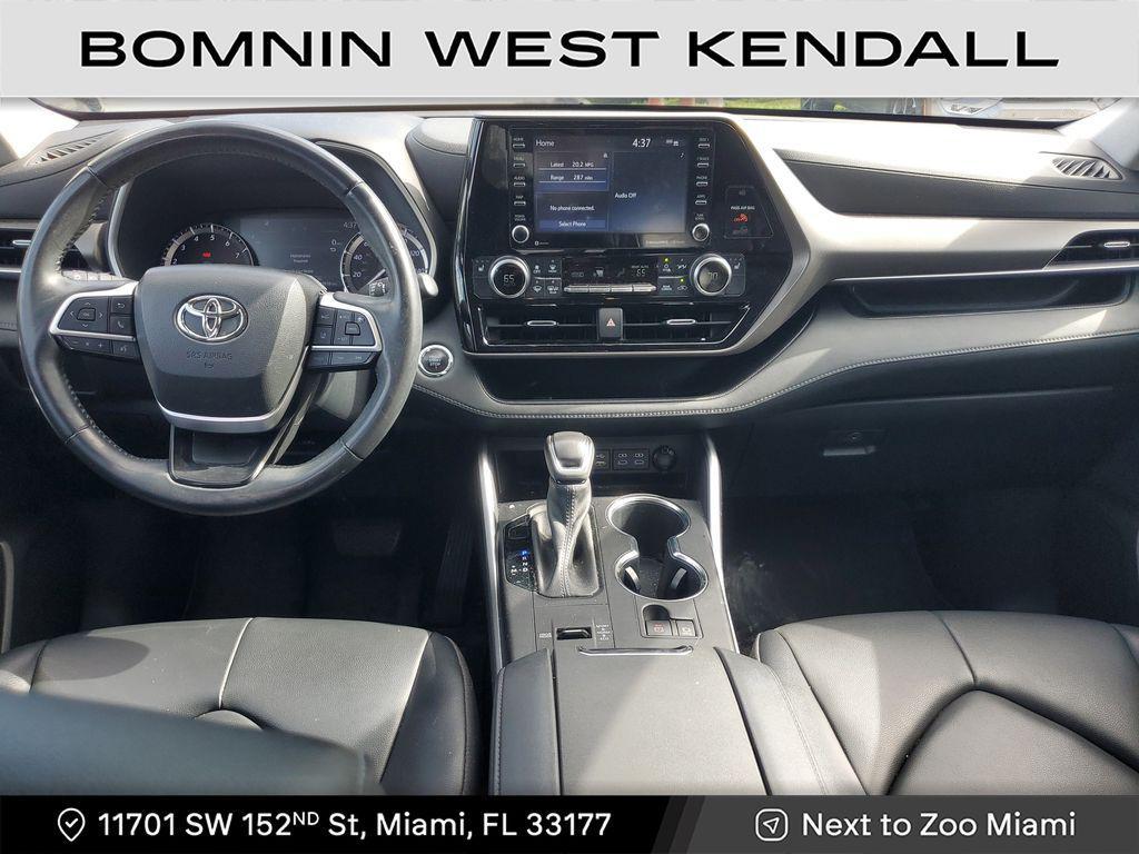 used 2022 Toyota Highlander car, priced at $28,490