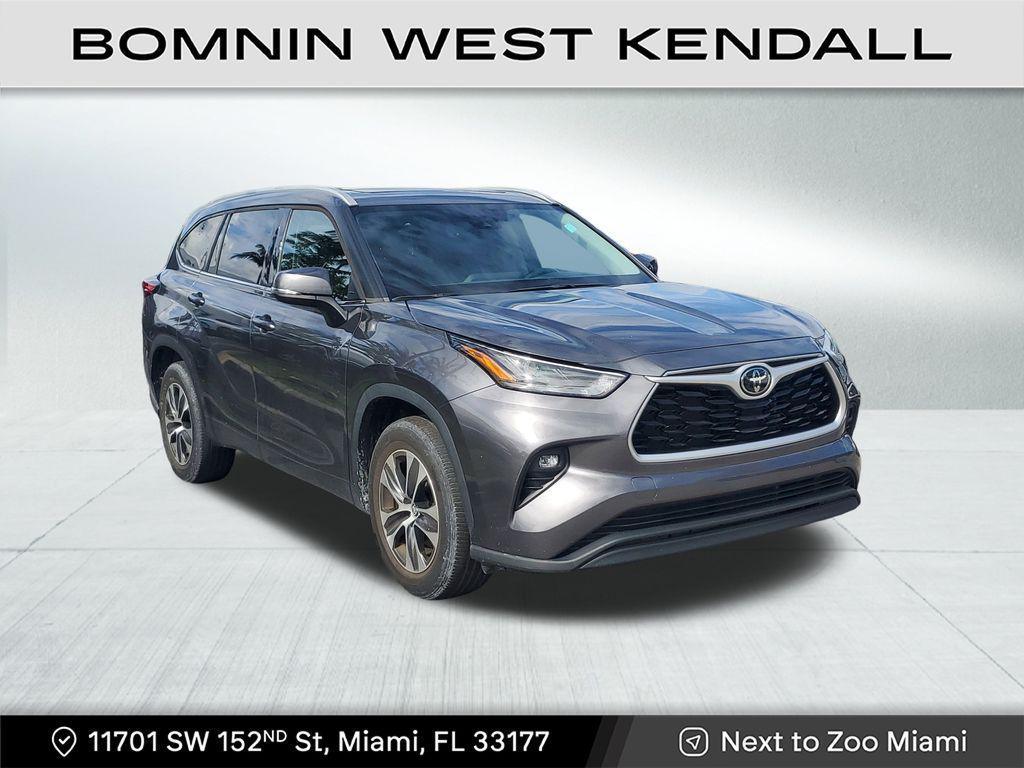 used 2022 Toyota Highlander car, priced at $28,490